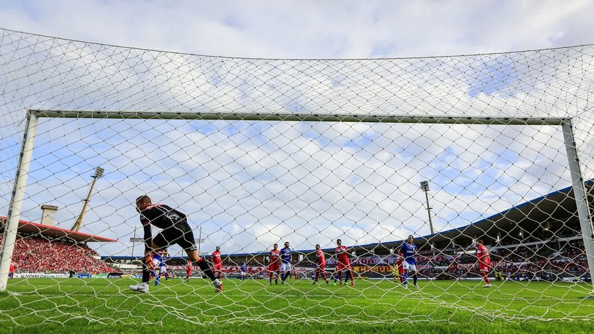 Confronto alagoano: A rivalidade entre CRB e CSA em destaque - Fonte imagem: Globo Esporte