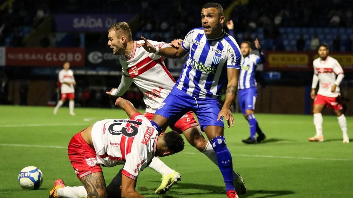 Confrontos entre CRB e Avaí: um duelo sempre equilibrado! - Fonte imagem: Globo Esporte