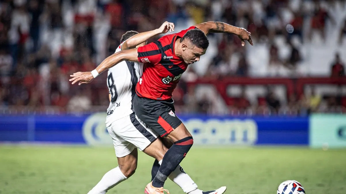 CRB anuncia a chegada do atacante William Pottker, ex-Internacional! - Fonte imagem: Globo Esporte