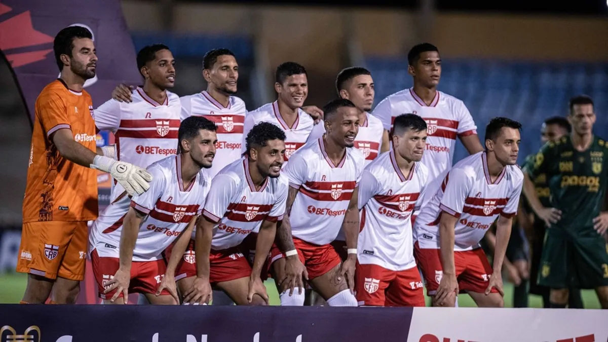 CRB confirma despedida de um dos 14 jogadores contratados este ano - Fonte imagem: Globo Esporte