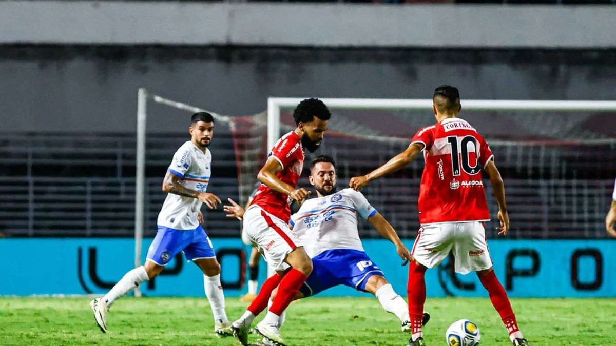 CRB e Bahia duelam na semifinal da Copa do Nordeste: quem avançará? - Fonte imagem: Globo Esporte