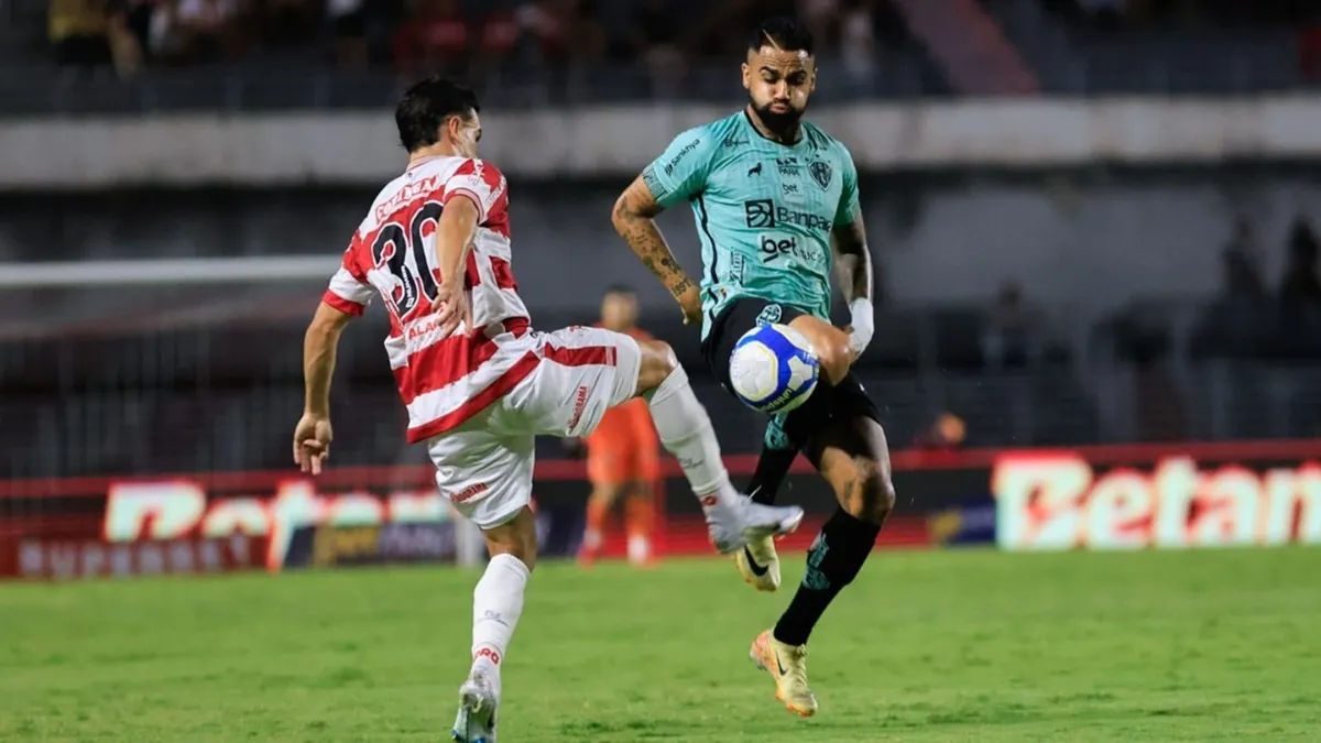 CRB enfrenta Guarani sem Labandeira e João Pedro; oito em alerta - Fonte imagem: Globo Esporte