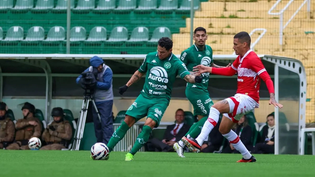 CRB falha na primeira etapa, brilha com Breno Herculano, mas é derrotado - Fonte imagem: Globo Esporte