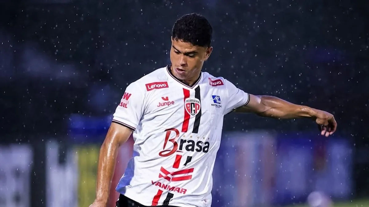 CRB fecha contrato com Kevin e busca volante que já foi do Vasco e Palmeiras - Fonte imagem: Globo Esporte