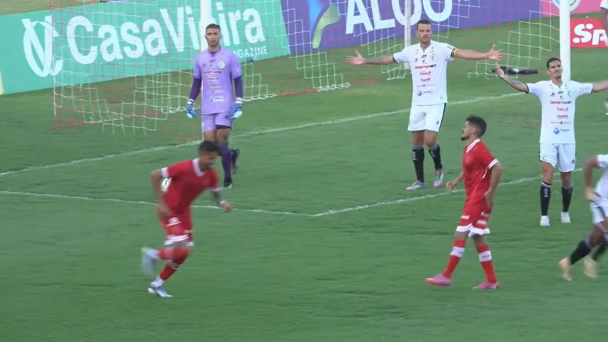 CRB inicia a semana com incertezas na defesa e no meio-campo - Fonte imagem: Globo Esporte