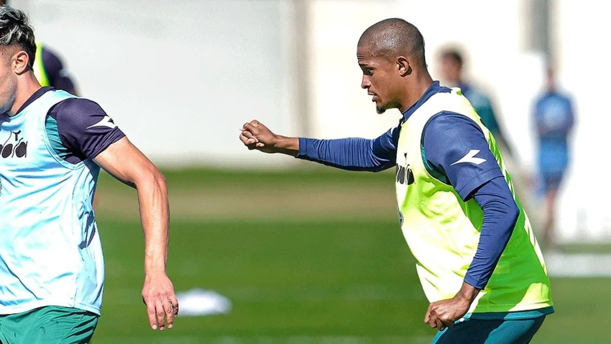 CRB negocia com atacante David, do Juventude, e procura novo meia - Fonte imagem: Globo Esporte