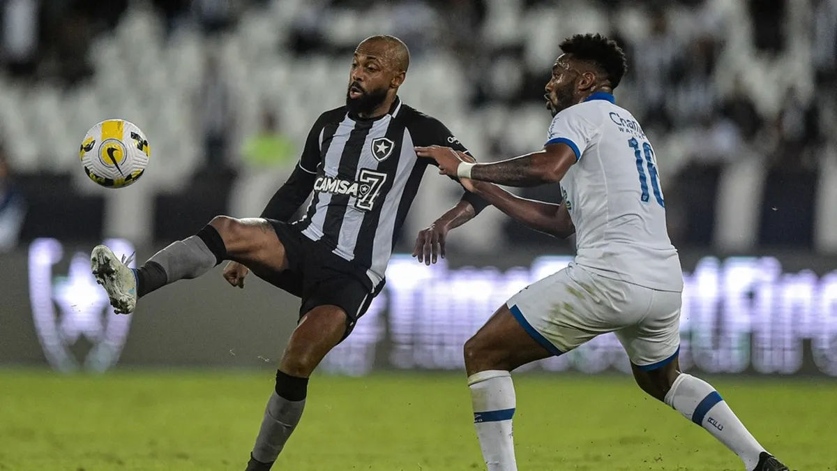 CRB negocia com Chay, ex-Botafogo e atualmente no Guarani: novidades! - Fonte imagem: Globo Esporte
