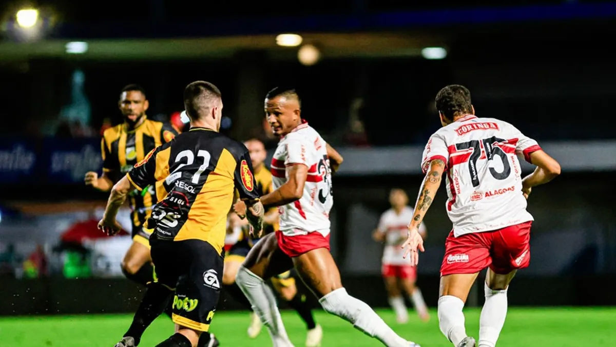 CRB perde em casa e chances de acesso diminuem; confira projeções - Fonte imagem: Globo Esporte