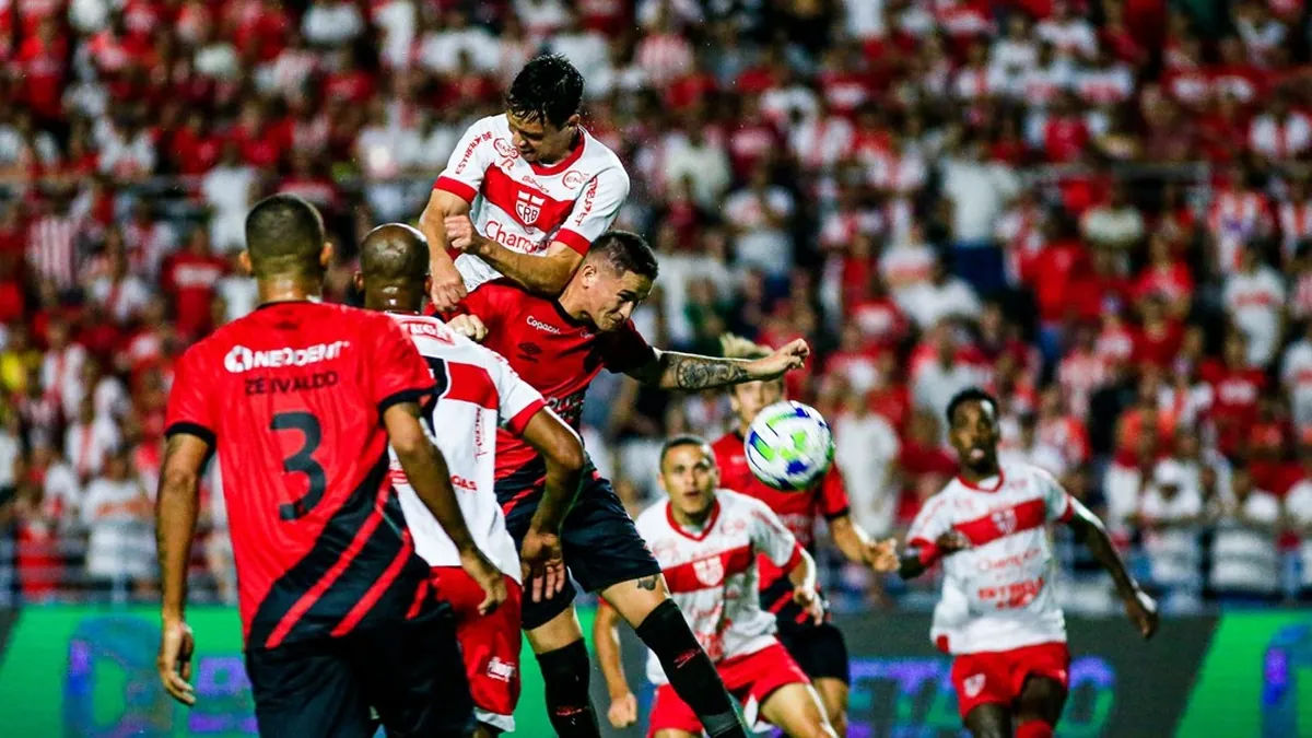 CRB pode terminar a rodada 23 em quinto lugar; veja o cenário - Fonte imagem: Globo Esporte