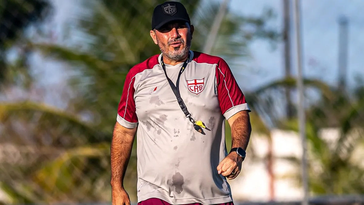 CRB traz de volta titulares para duelo decisivo contra o Vitória - Fonte imagem: Globo Esporte