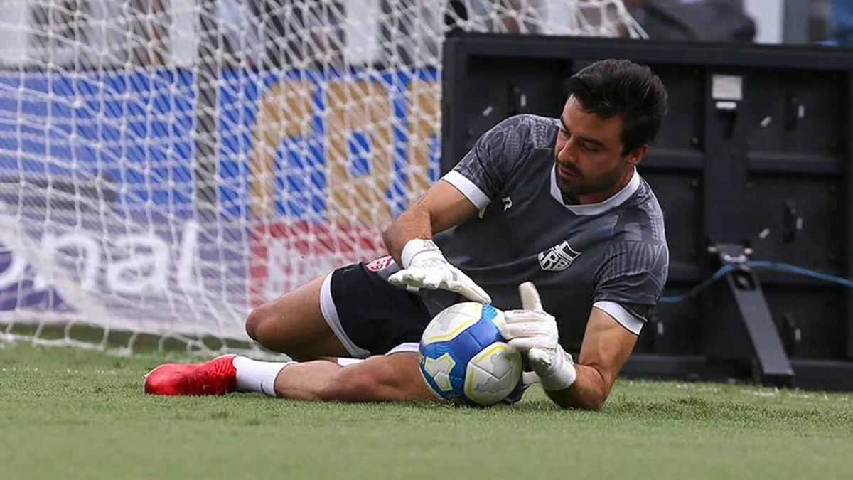 CRB vence Santos com destaque para a performance de Matheus Albino - Fonte imagem: Globo Esporte