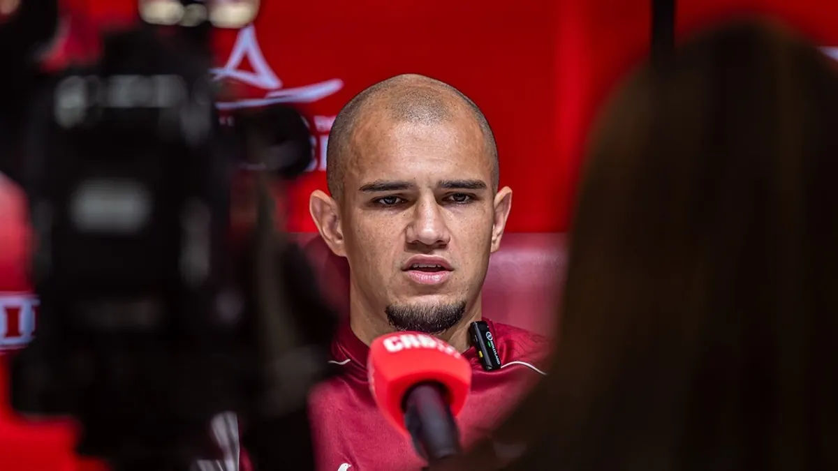 Crystopher, a peça-chave de Barroca para equilibrar o meio-campo do CRB! - Fonte imagem: Globo Esporte