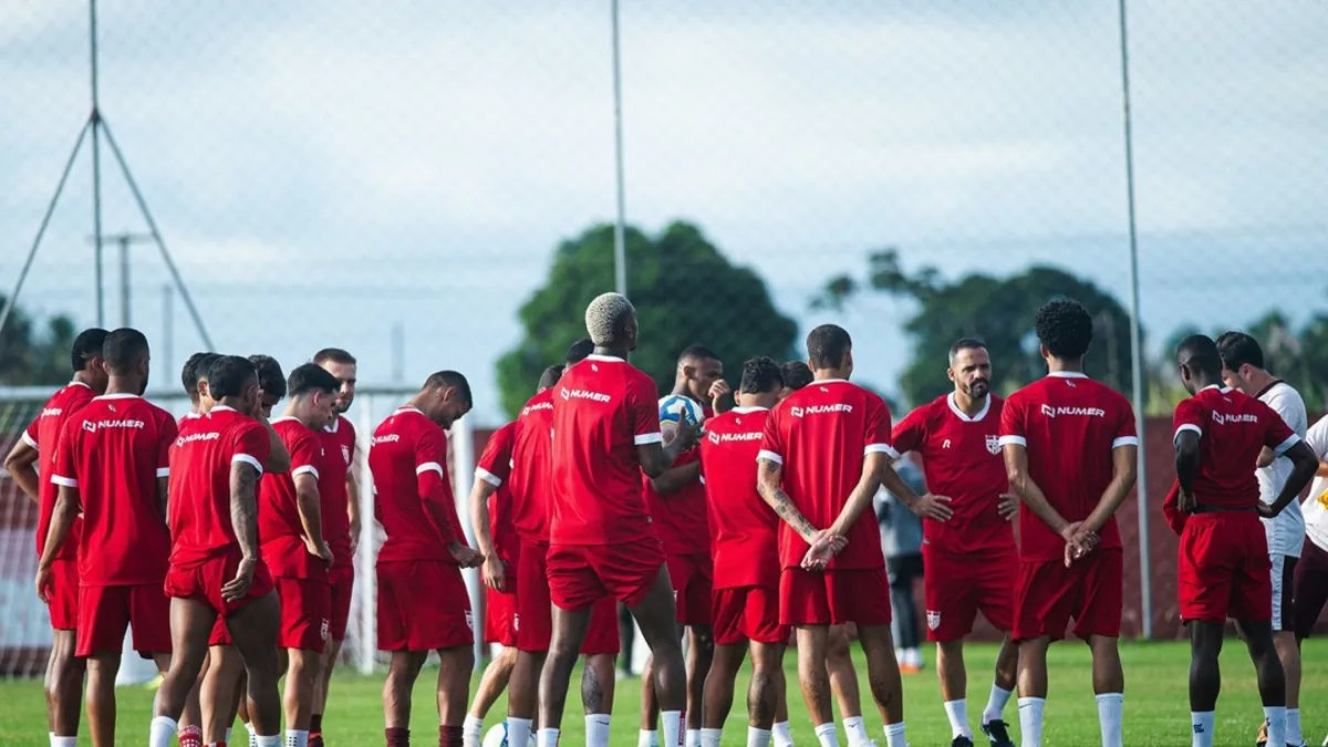 Daniel considera fadiga do elenco antes de escolher equipe contra Santos - Fonte imagem: Globo Esporte