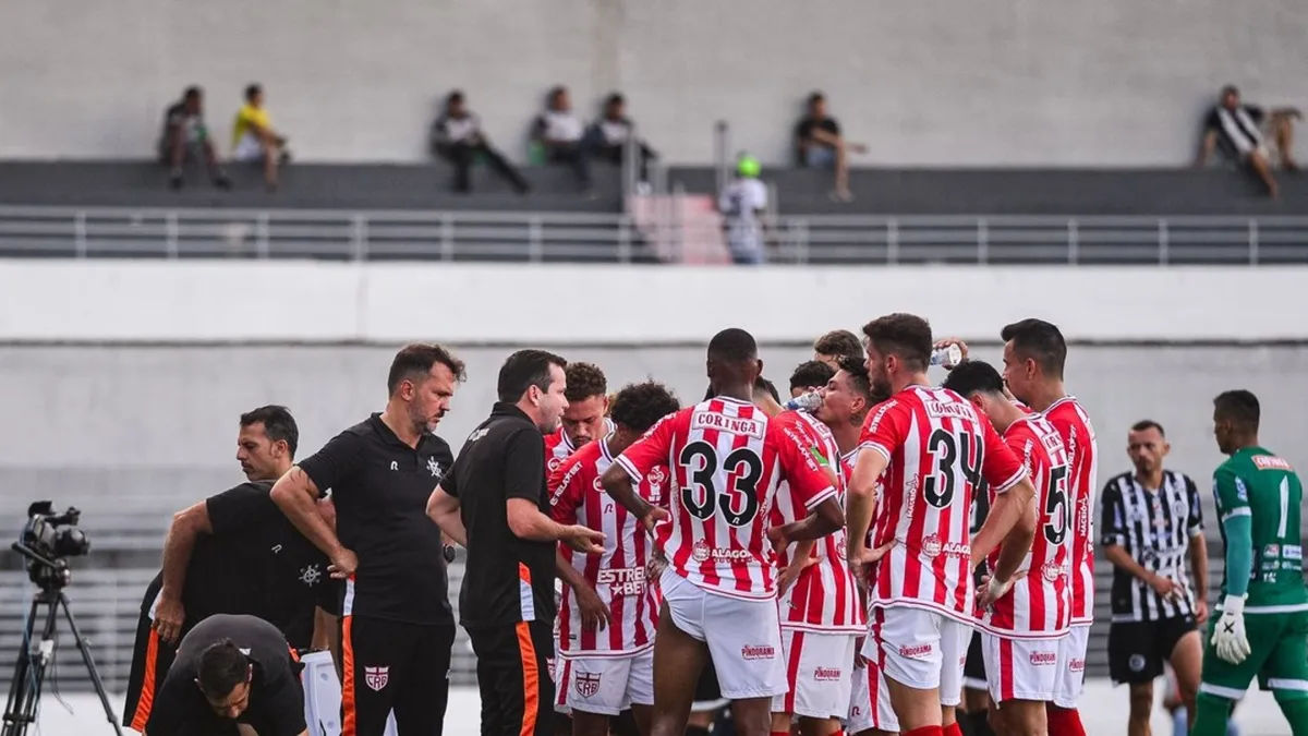Daniel Paulista reprova desempenho do CRB no clássico contra o ASA - Fonte imagem: Globo Esporte