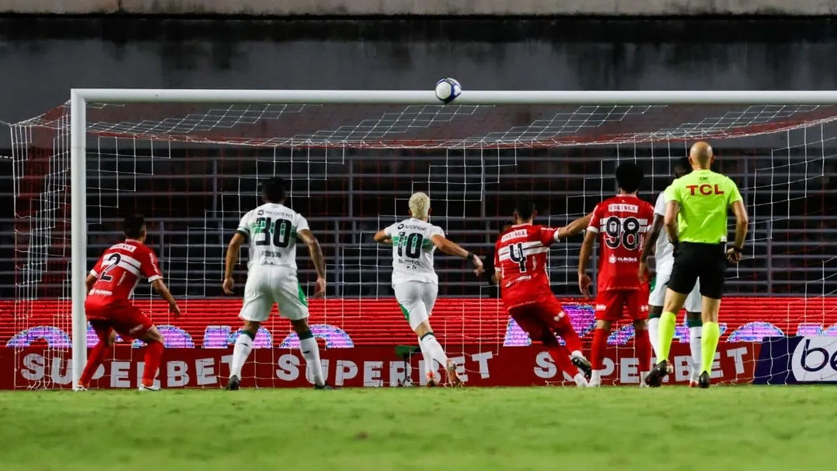 Descubra o histórico de partidas entre CRB e Coritiba! - Fonte imagem: Globo Esporte