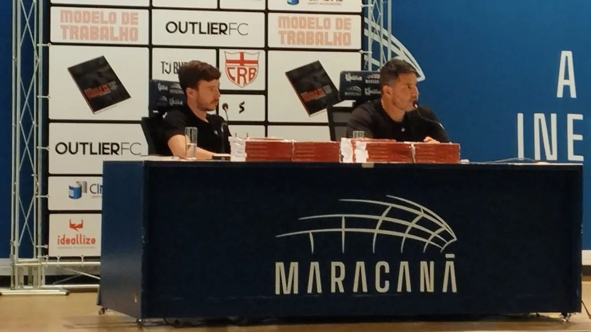 Eduardo Barroca, técnico do CRB, prepara lançamento de livro em Maceió! - Fonte imagem: Globo Esporte