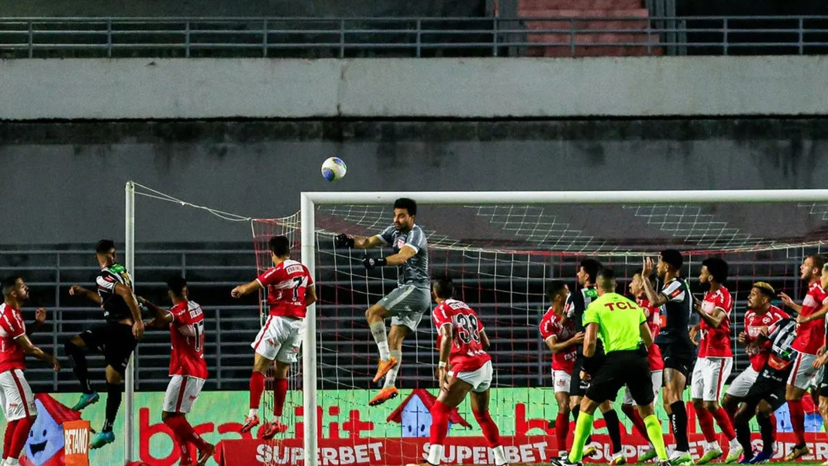 Em entrevista exclusiva, Matheus Albino revela: 'Fui desafiado ao extremo' após vitória do CRB - Fonte imagem: Globo Esporte