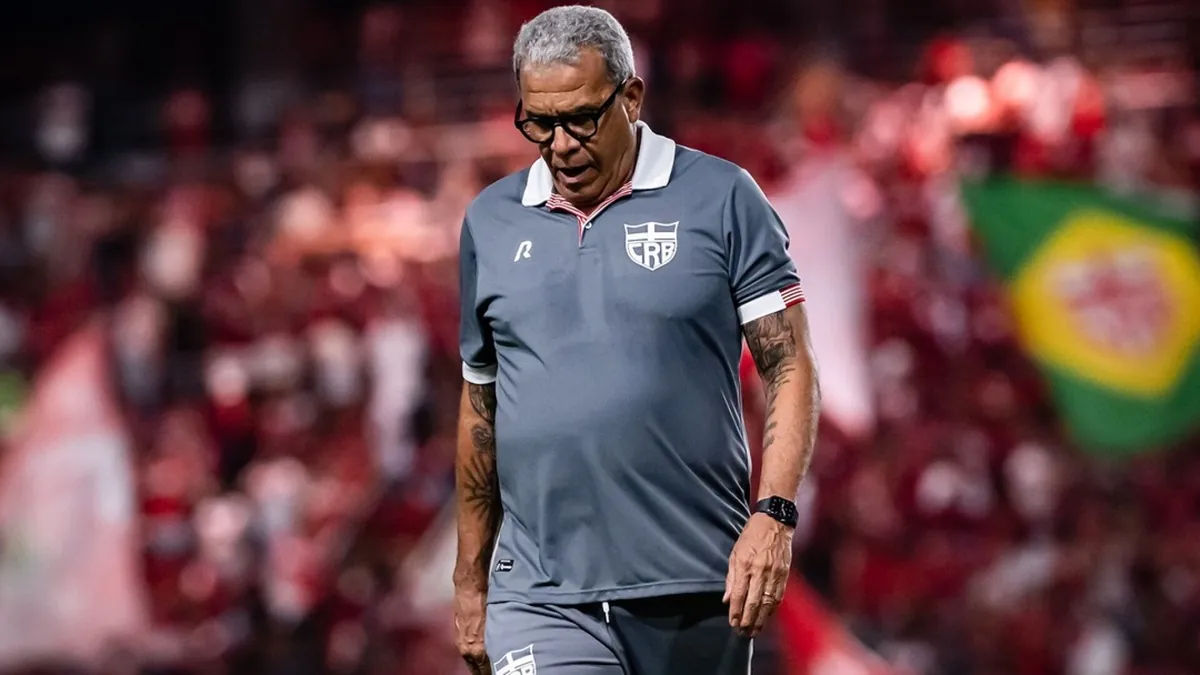Hélio dos Anjos expressa preocupação com a arbitragem após vitória do CRB - Fonte imagem: Globo Esporte