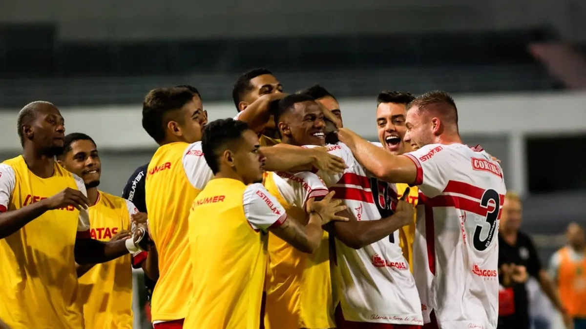 Início do Brasileiro: CRB brilha com seu artilheiro, garçom e marcador - Fonte imagem: Globo Esporte