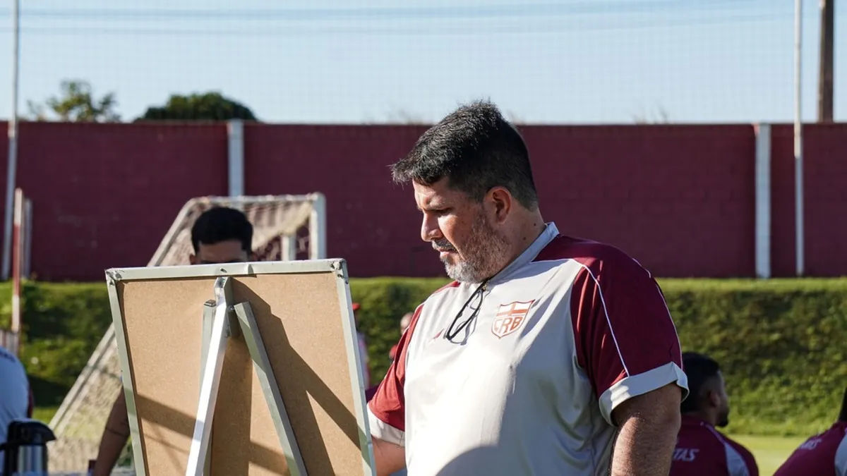 “Mudanças à vista: CRB sem Danielzinho enfrenta Atlético-GO” - Fonte imagem: Globo Esporte