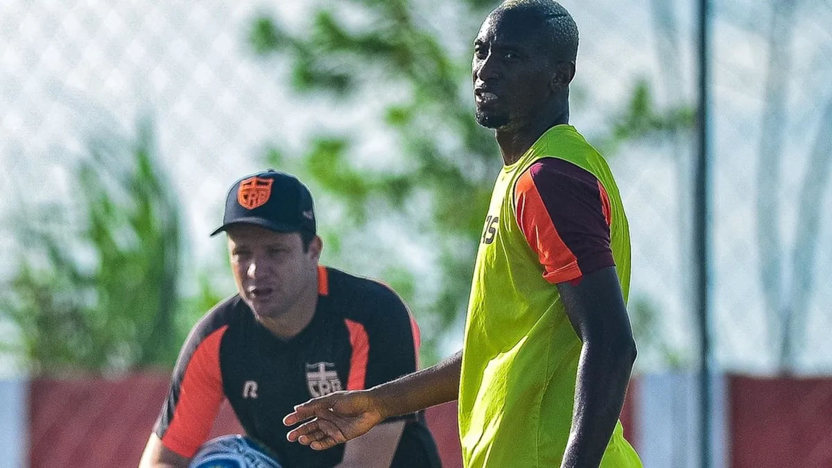 Técnico surpreso com saída de Caio César do CRB, revela presidente - Fonte imagem: Globo Esporte