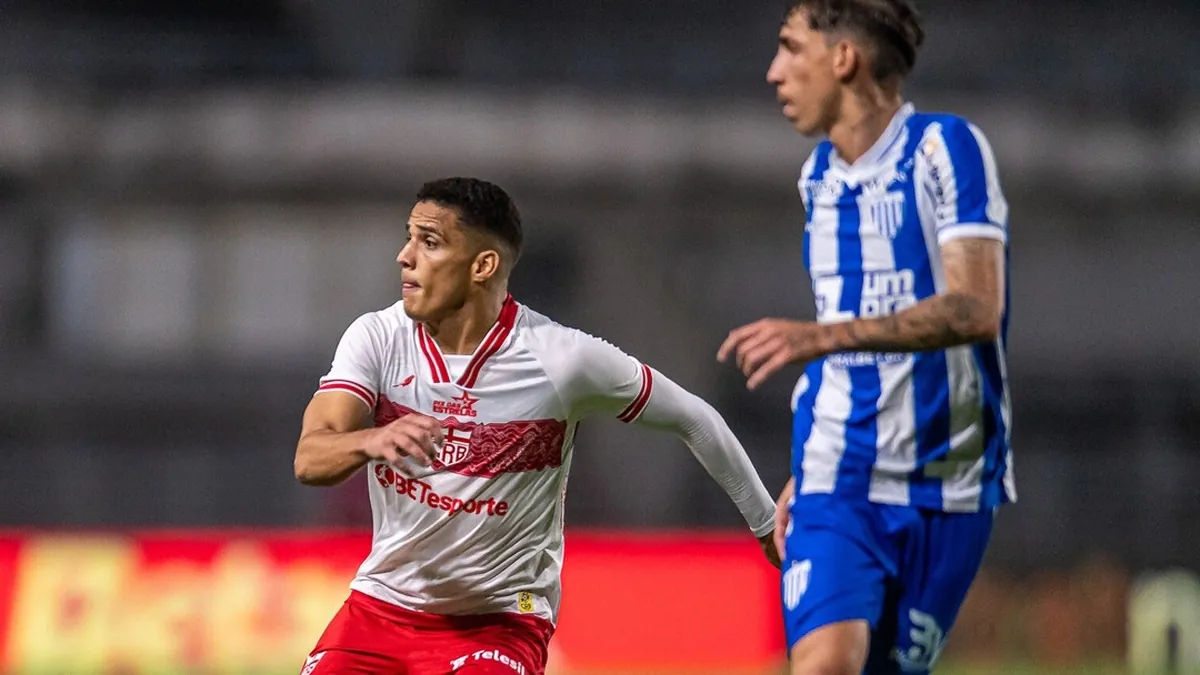 Thiaguinho empata com Anselmo Ramon como o artilheiro do CRB! - Fonte imagem: Globo Esporte