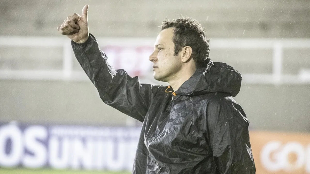 Você se recorda dele? Ex-treinador de CRB e CSA pode liderar o Flamengo sub-20 - Fonte imagem: Globo Esporte