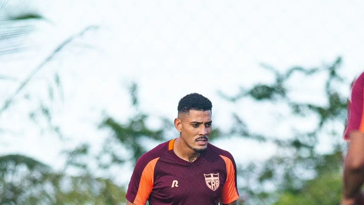 Willian Formiga, lateral do CRB, é duramente punido por agressão - Fonte imagem: Globo Esporte