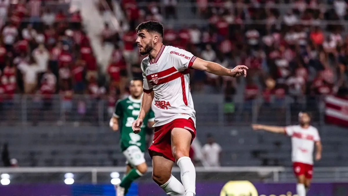 Zagueiro do CRB, Heron enfrentará cirurgia no joelho esquerdo: o que esperar? - Fonte imagem: Globo Esporte