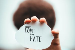 Die Stärke der Jesus-Leute mitten in Hass und Verfolgung
