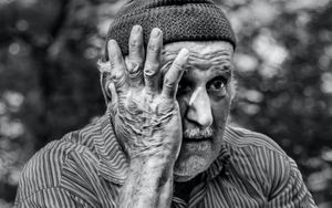 Die Frage des Leidens und der Existenz Gottes