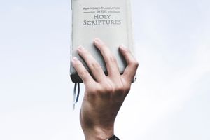 Jesus Christus spricht: Kehrt um und glaubt an das Evangelium!