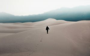 Wie ein paar Männer die Welt auf den Kopf stellen