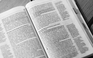 Gedanken zur Gliederung des Buches der Offenbarung