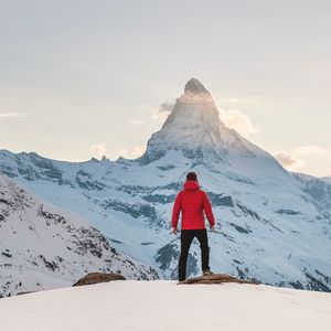 Aufblick zu den Bergen