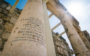 Die dramatische Geschichte der griechischen Sprache