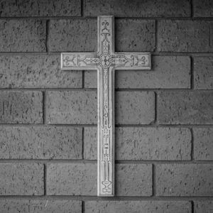 Das Kreuz ist stärker