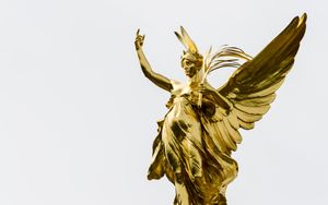 Engel sind mehr als nur Weihnachtsfiguren