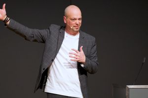 Wir in unserer fremden, neuen Welt