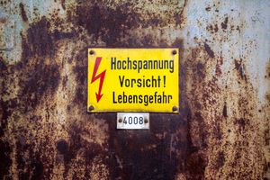 Achtung! Sie befinden sich in Lebensgefahr