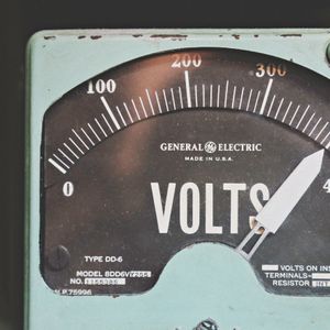 Über den Namen Jesus: Drei mal elektrischer Schlag