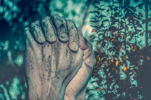 Der Einfluss menschlicher Vorstellungen auf Gottes Realität