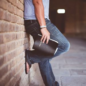 Heiligung ist kein Hobby für Superfromme