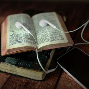 Redet Gott heute noch? ...und wenn ja, wie kann ich seine Stimme hören?