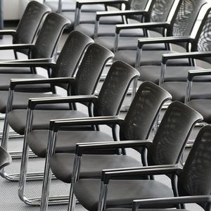 Den Platz in der ersten Reihe freimachen?!