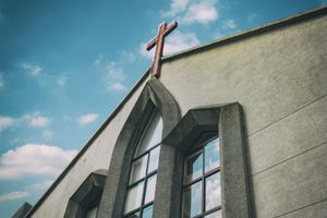 Die Kirche und das Verfolgungsleiden
