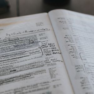 Gott ist es, der in euch wirkt sowohl das Wollen, als auch das Wirken