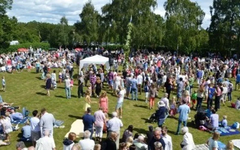 Bildbeskrivning saknas för evenemanget: Midsommar på Bergsgård 20 juni kl.14.30