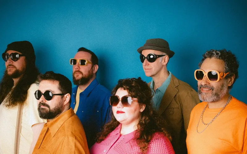 Bildbeskrivning saknas för evenemanget: Ríoghnach Connolly & Honeyfeet