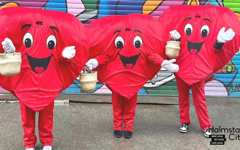 Bildbeskrivning saknas för evenemanget: Halmstad citys hjärtmaskotar